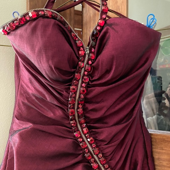 Mori Lee formal gown - Picture 1 of 9